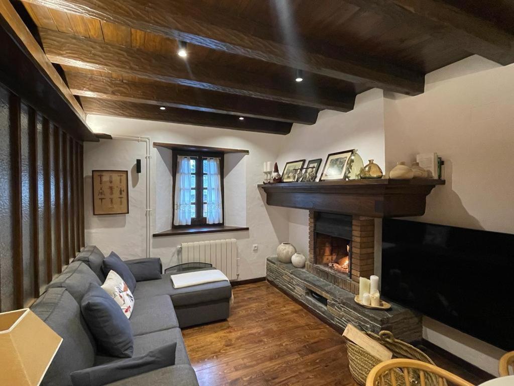 Baqueira 1500 Pie De Pistas Apartamento Cuilas Naut Aran Ngoại thất bức ảnh