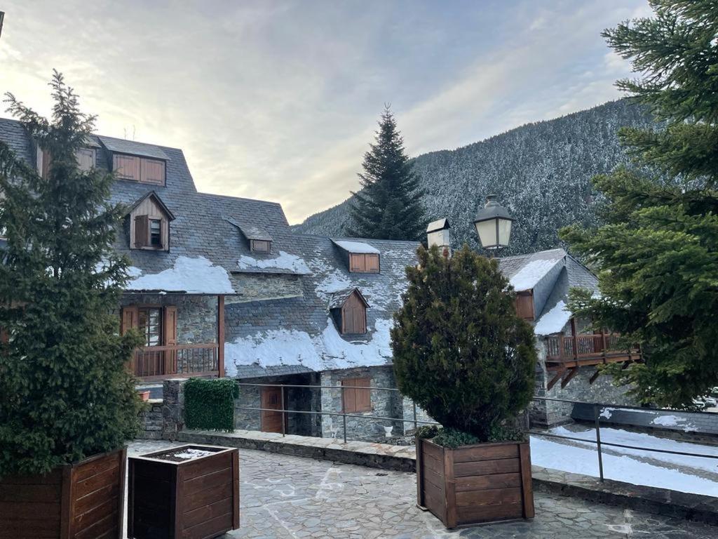 Baqueira 1500 Pie De Pistas Apartamento Cuilas Naut Aran Ngoại thất bức ảnh