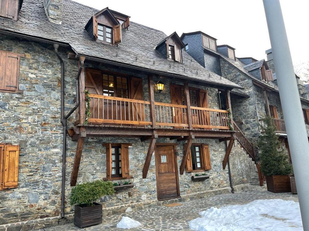 Baqueira 1500 Pie De Pistas Apartamento Cuilas Naut Aran Ngoại thất bức ảnh